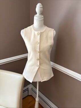 Rachel Zoe Cream Sleeveless V-Neck Button Front Sweater Vest
